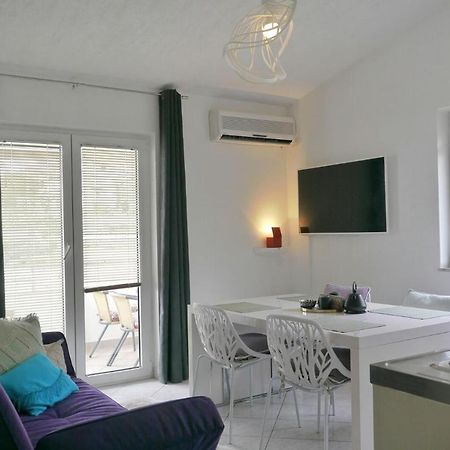 Apartment Sumpetar 11798C ดูกีรัท ภายนอก รูปภาพ